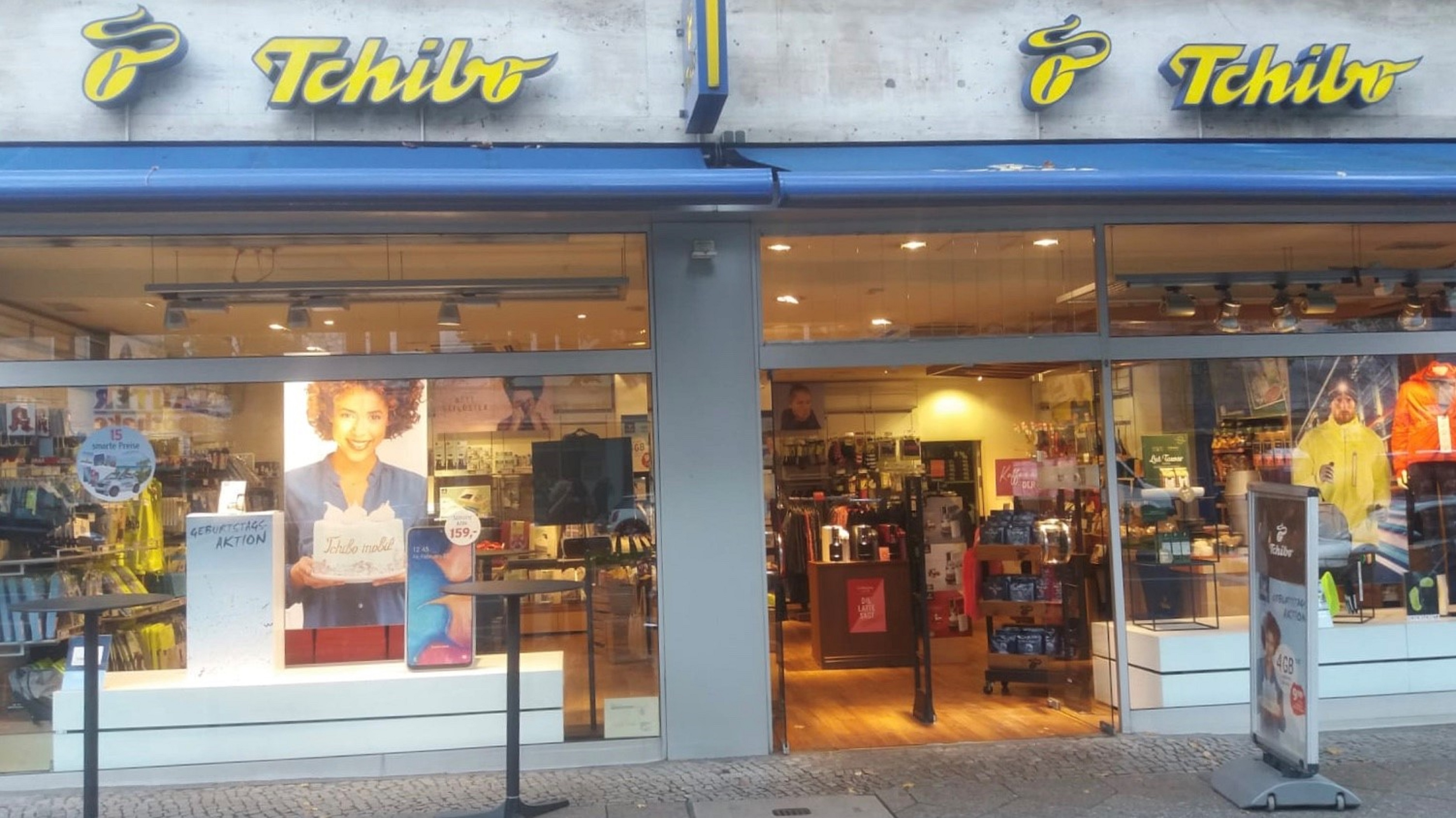 Tchibo mağazası Kahve barı olan Rheinstr. 4, 12159 Berlin